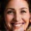 Portrait de Manon, cliente satisfaite